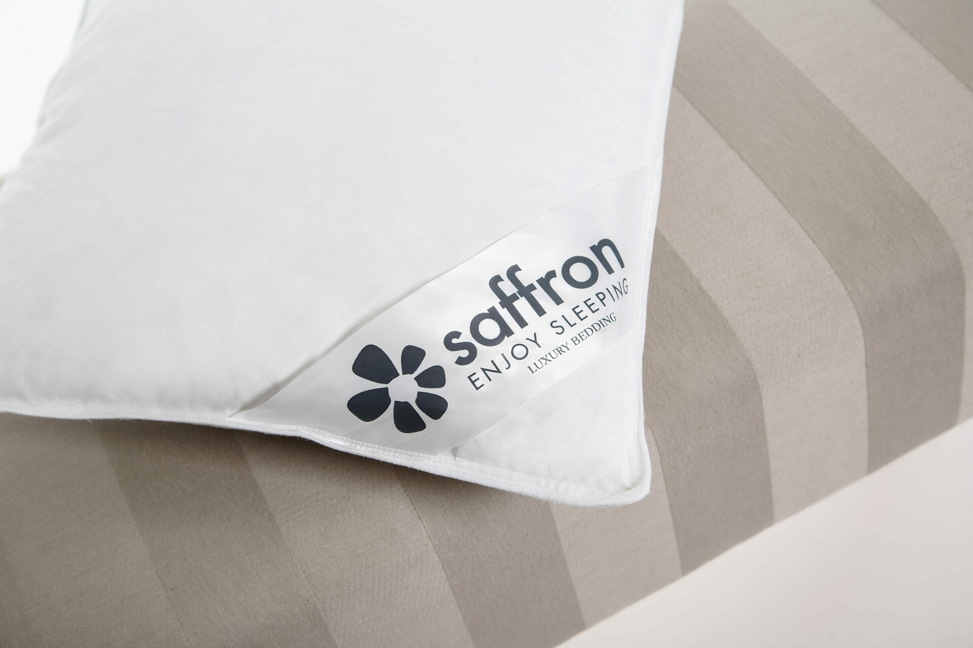 Saffron postele - polštář na látce